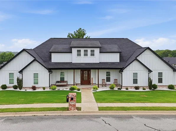 1575 Winters St, Pea Ridge, AR 72751