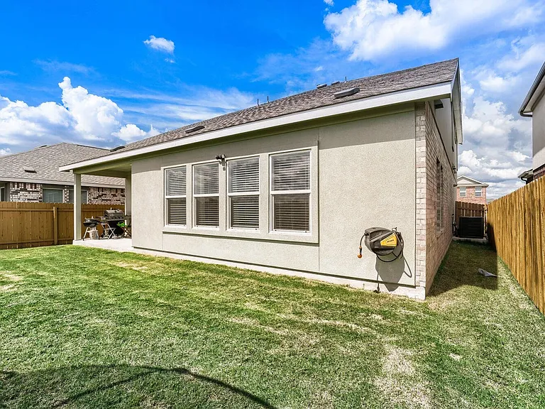 1337 Aquilla Dr — Photo 28