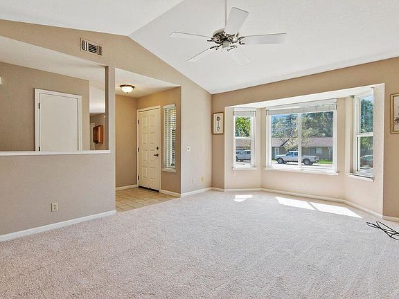 5th image of 7691 Oak Grove Ave