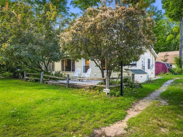 4162 Chrystal St, Interlochen, MI 49643