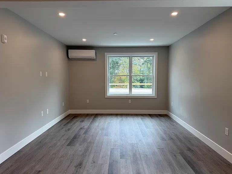251 Sladen St #207 — Photo 9