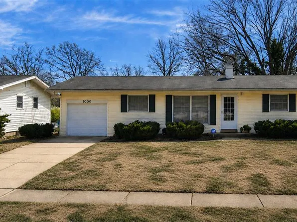 1000 Rogers Ln, Florissant, MO 63033