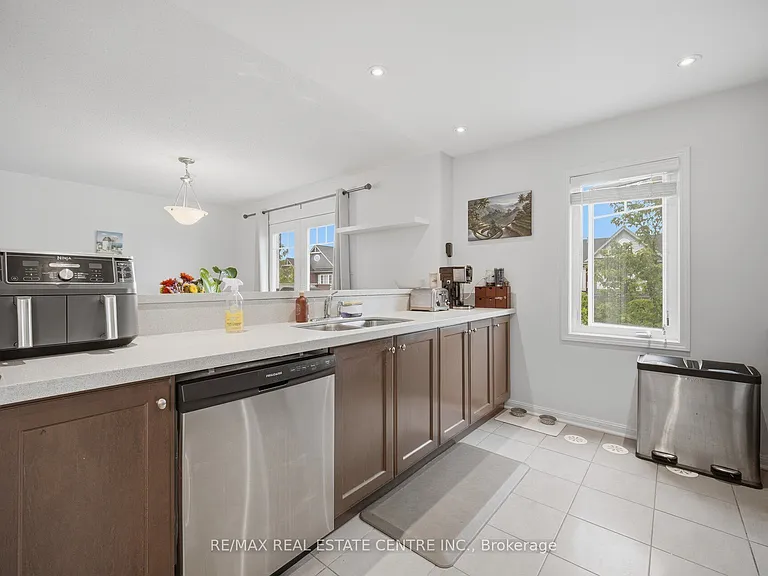 254 Septimus Hts — Photo 17