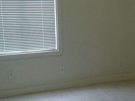 4th image of 546 Green St APT 3