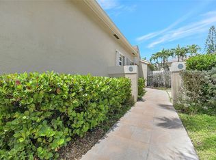303 E Riverbend Dr, Fort Lauderdale, FL 33326