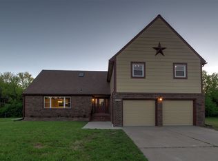 3226 Cardinal Ct, Newton, KS 67114