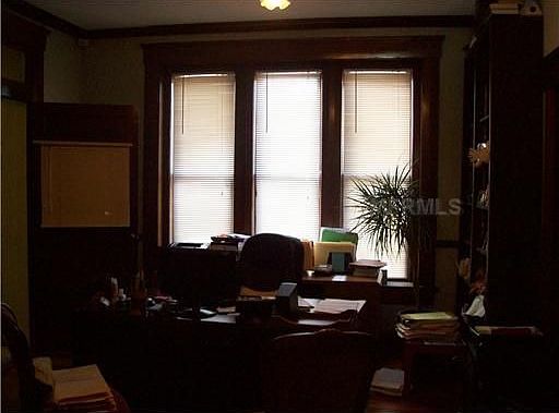 5th image of 602 S Boulevard