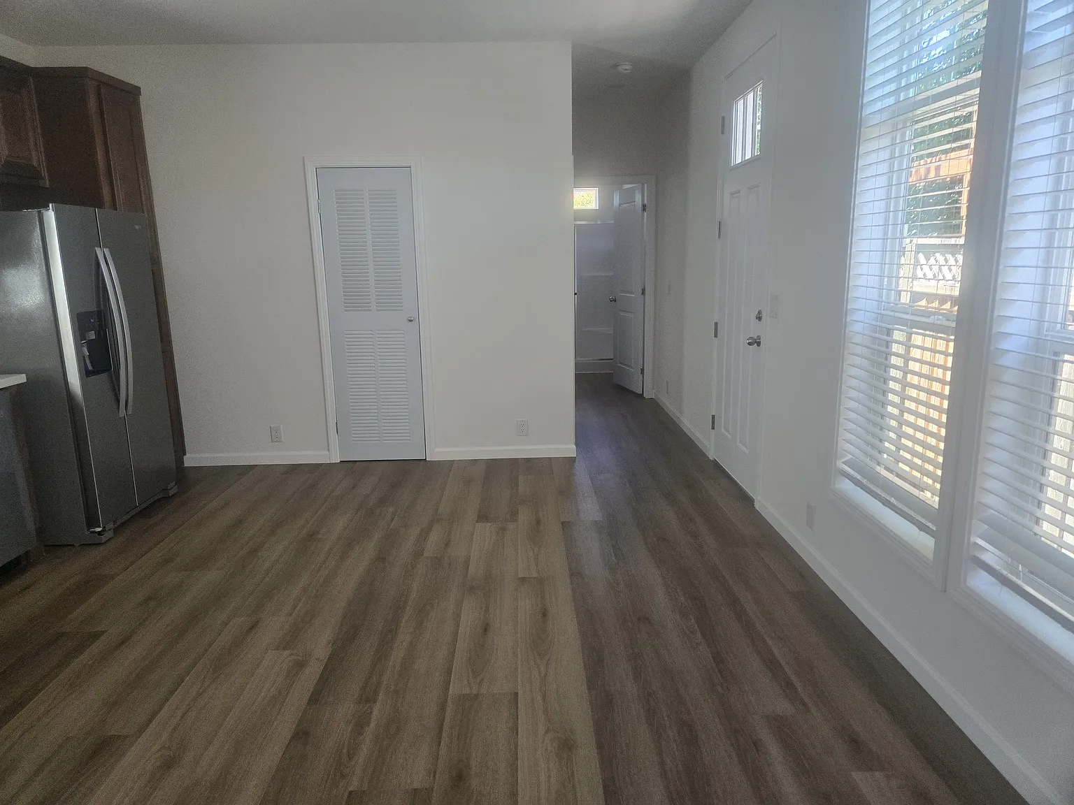 2 bed, 720 sqft, $3,500 — Photo 4