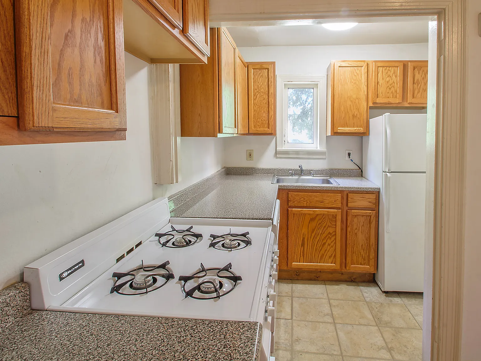 2 bed, 936 sqft, $1,450 — Photo 4