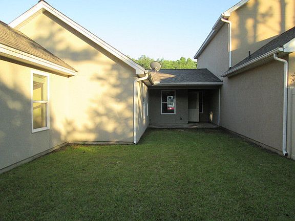 4th image of 212 Crown Cir #212