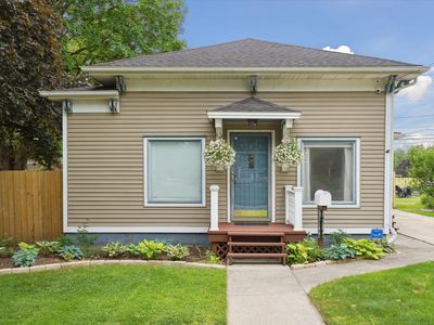 521 E Clinton St, Howell, MI, 48843
