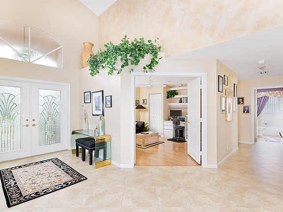 4th image of 6013 Golf Villas Dr