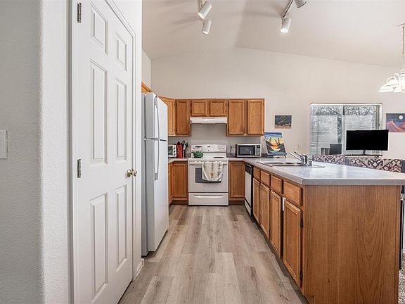 5th image of 1652 Rhine Court