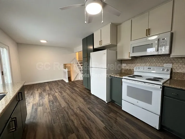 231 Ridgefield Ln — Photo 10