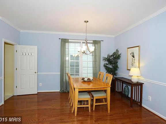 4th image of 221 Swanton Ln