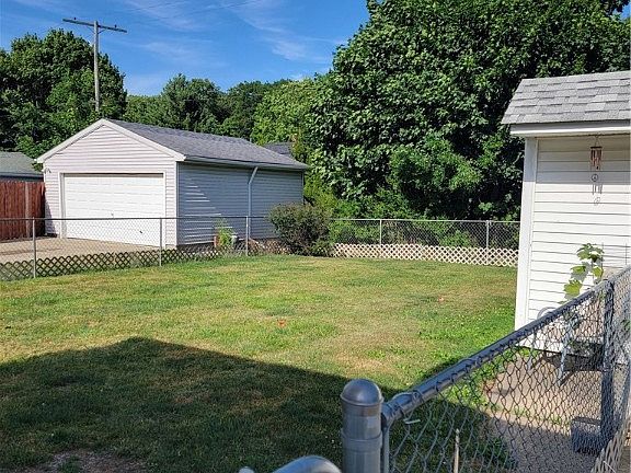 3rd image of 4333 W 187th St