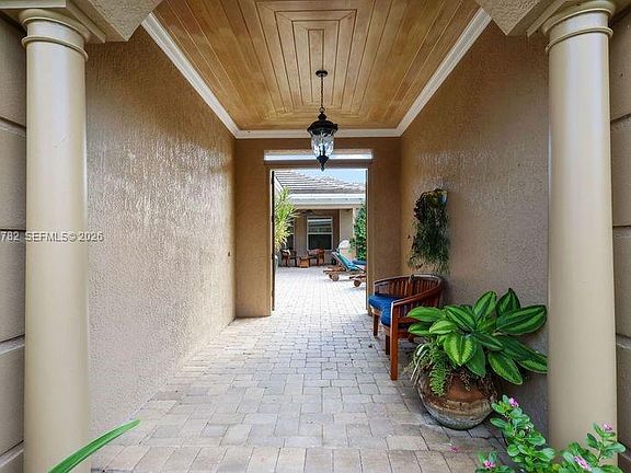 3rd image of 9030 Castle Harbour Cir