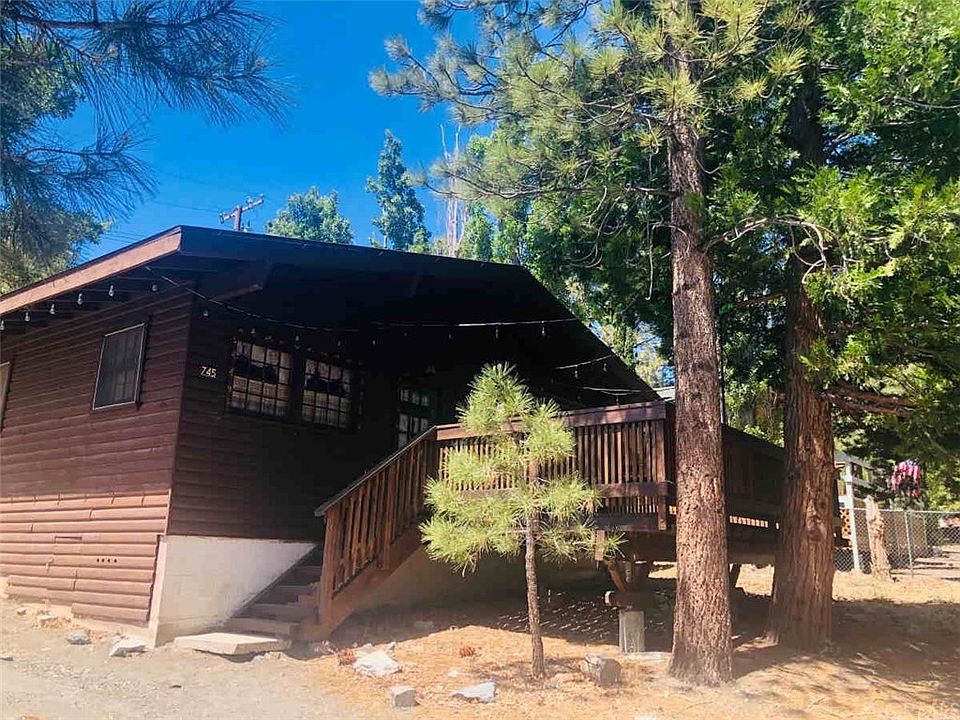 1st image of 745 Mountain View Ave