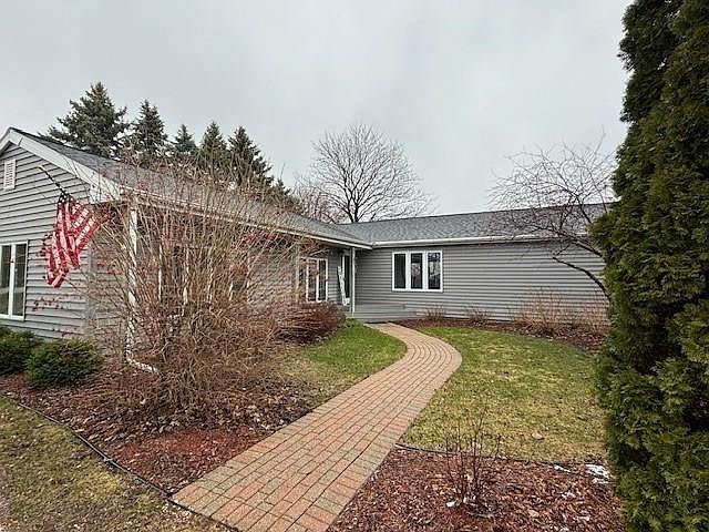 1st image of N7869 Lakeshore Dr