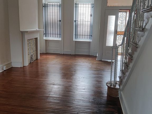 2nd image of 2057 E Lippincott St #1