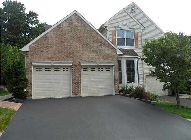 1st image of 336 S Waterford Ln