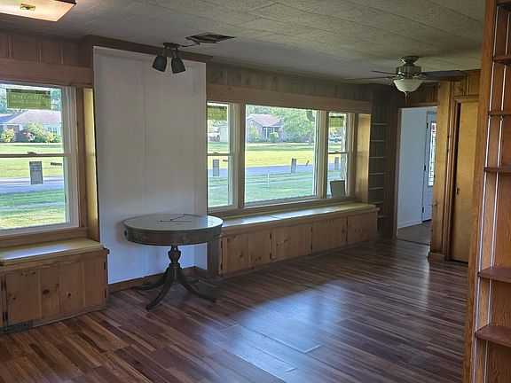 4th image of 503 Bainbridge Rd