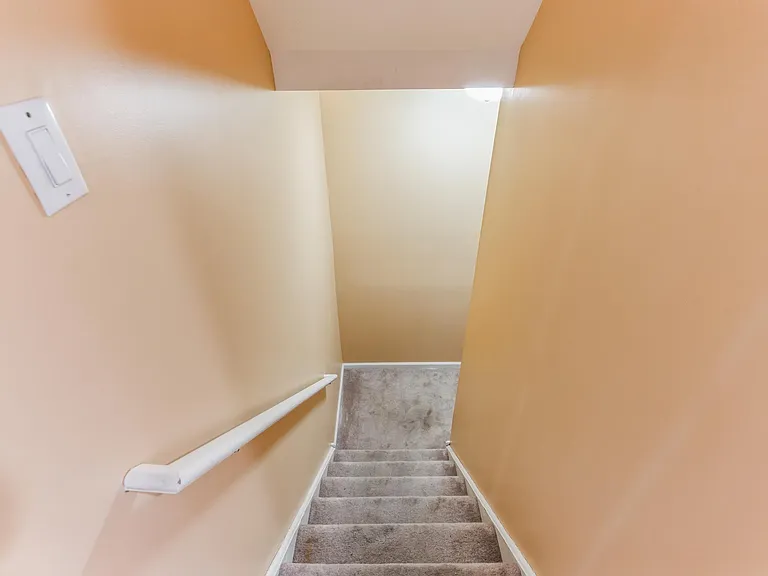 4 Hogan Way — Photo 27