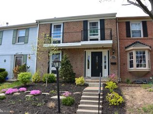 8034 Saint Annes Ct, Alexandria, VA 22309