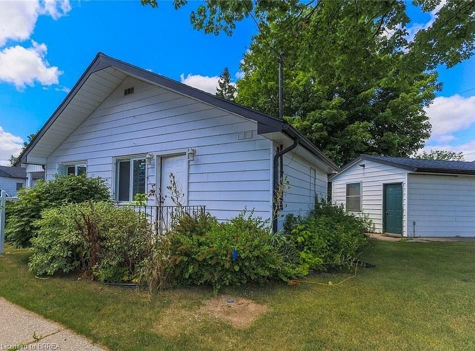 2nd image of 19 Creeden St