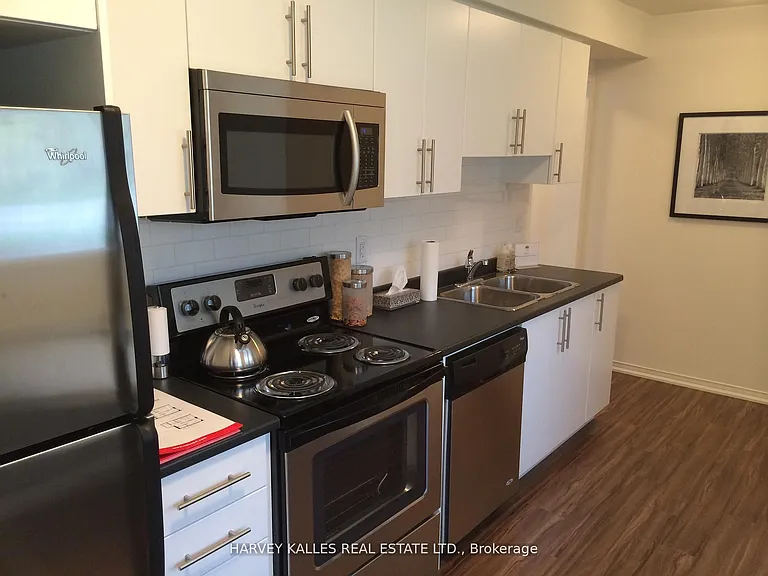 1971 Victoria Park Ave #11 — Photo 2