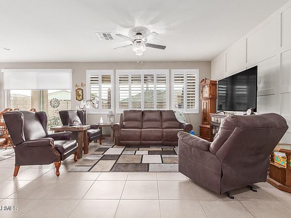 3rd image of 22553 E VIA LAS BRISAS --