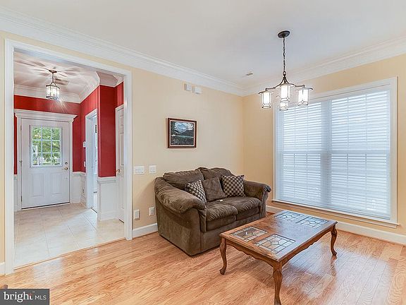 4th image of 8921 Periwinkle Blue Ct