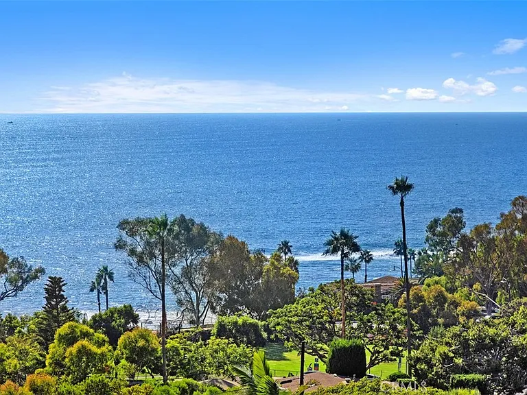 21702 Ocean Vista Dr #B — Photo 37