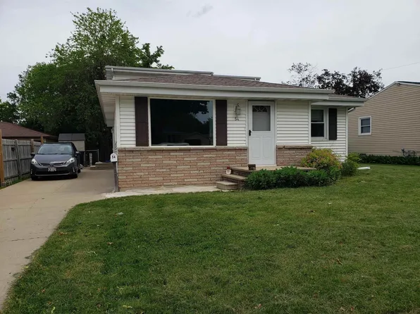 54 Fairway Ct, Appleton, WI 54915