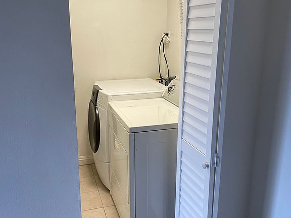 4th image of 518 N Mentor Ave APT 205