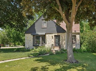 4630 W Cleveland Ave, Milwaukee, WI 53219