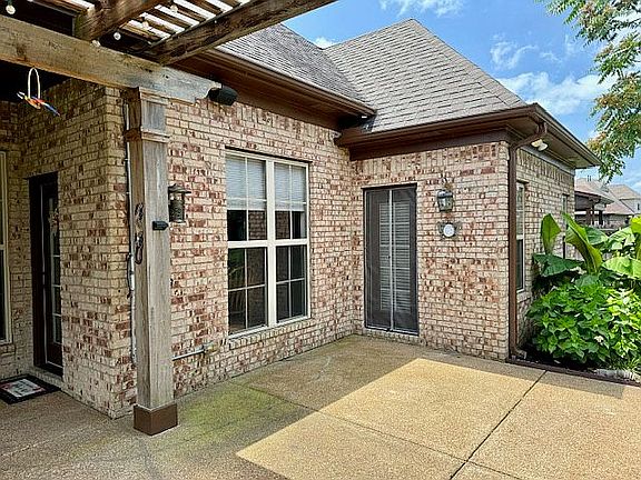 3rd image of 305 Running Brook Ln