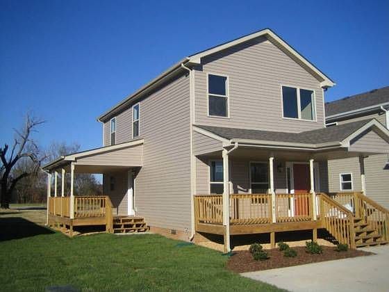 1st image of 141 Providence Ct