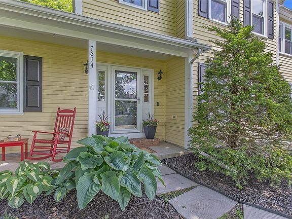 3rd image of 7614 Pico Ln