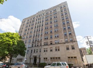 Ivy at Fairfax, Chicago, IL 60615