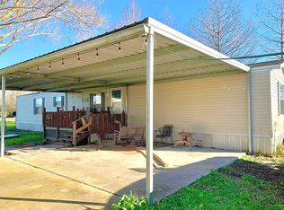 689 Acadiana Rd, Opelousas, LA 70570