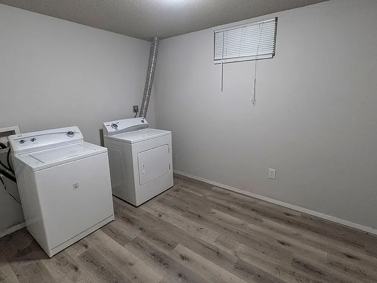 216 Wheaton Ct — Photo 25