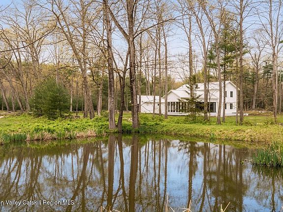 2nd image of 131 Oakley Road