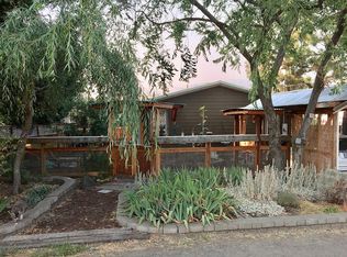 245 E Nevada St, Ashland, OR 97520