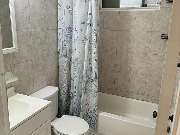 5th image of 419 SW 15th St #419