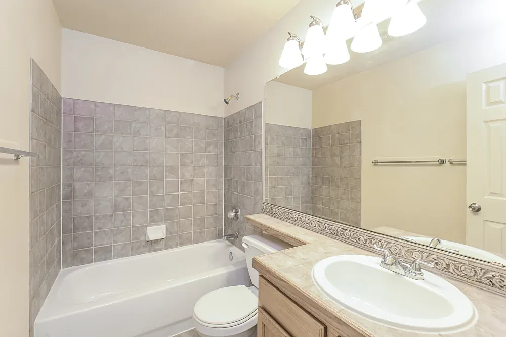 3 bed, 2.5 bath, 2454 sqft, $1,800 — Photo 1
