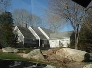 60 Governor Bradford Ln, West Falmouth, MA 02540