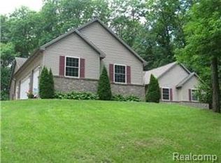 7870 Winans Lake Rd, Brighton, MI 48116