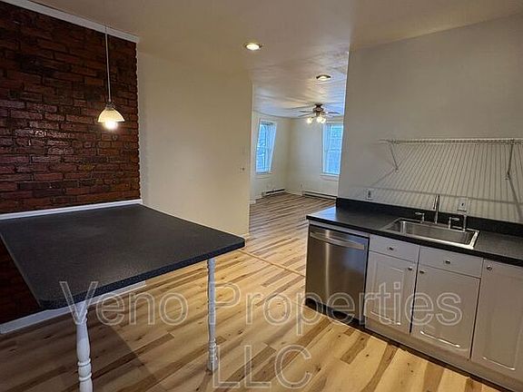 5th image of 80 Hudson Ave APT 3