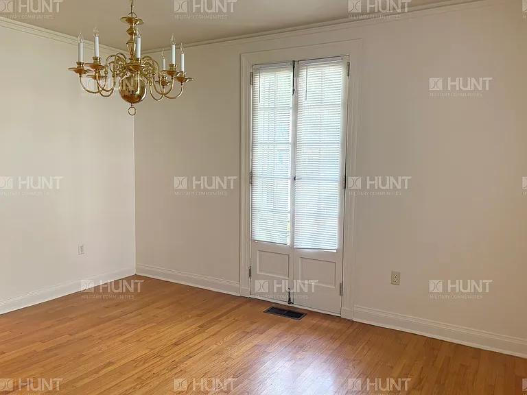 300 Inner Cir — Photo 8
